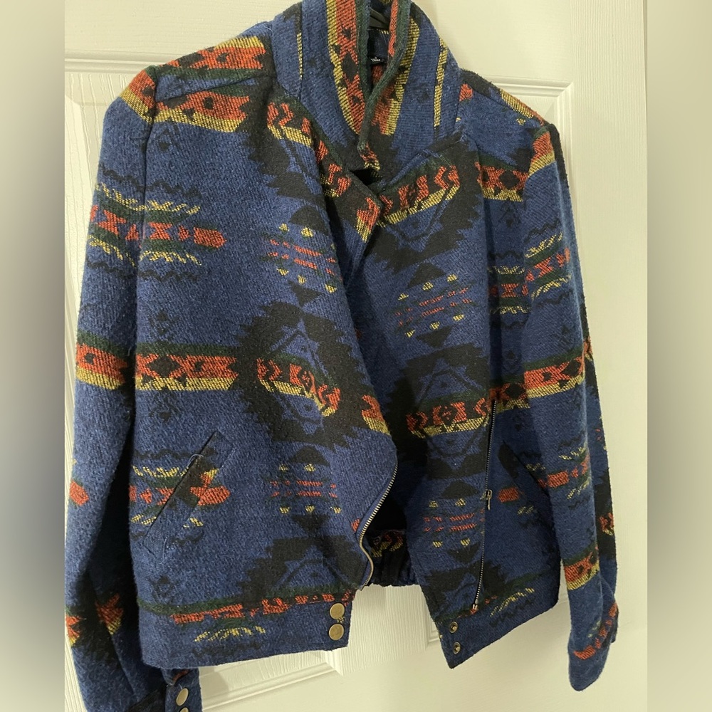 BB Dakota Tribal Jacket. Size Small.